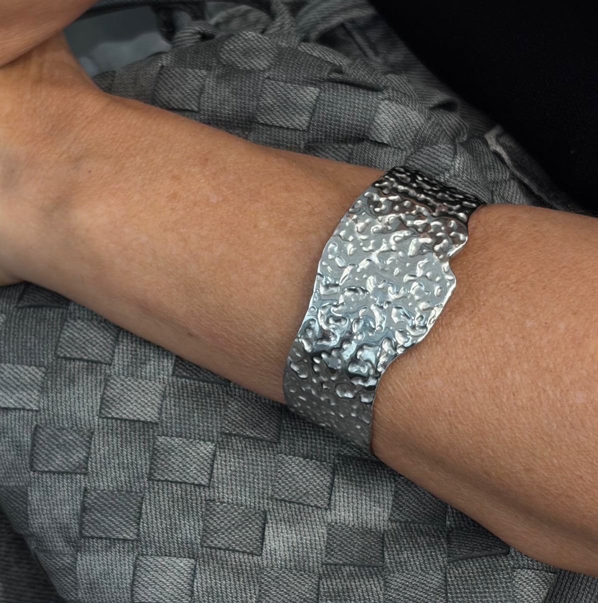 Brazalete Relieve