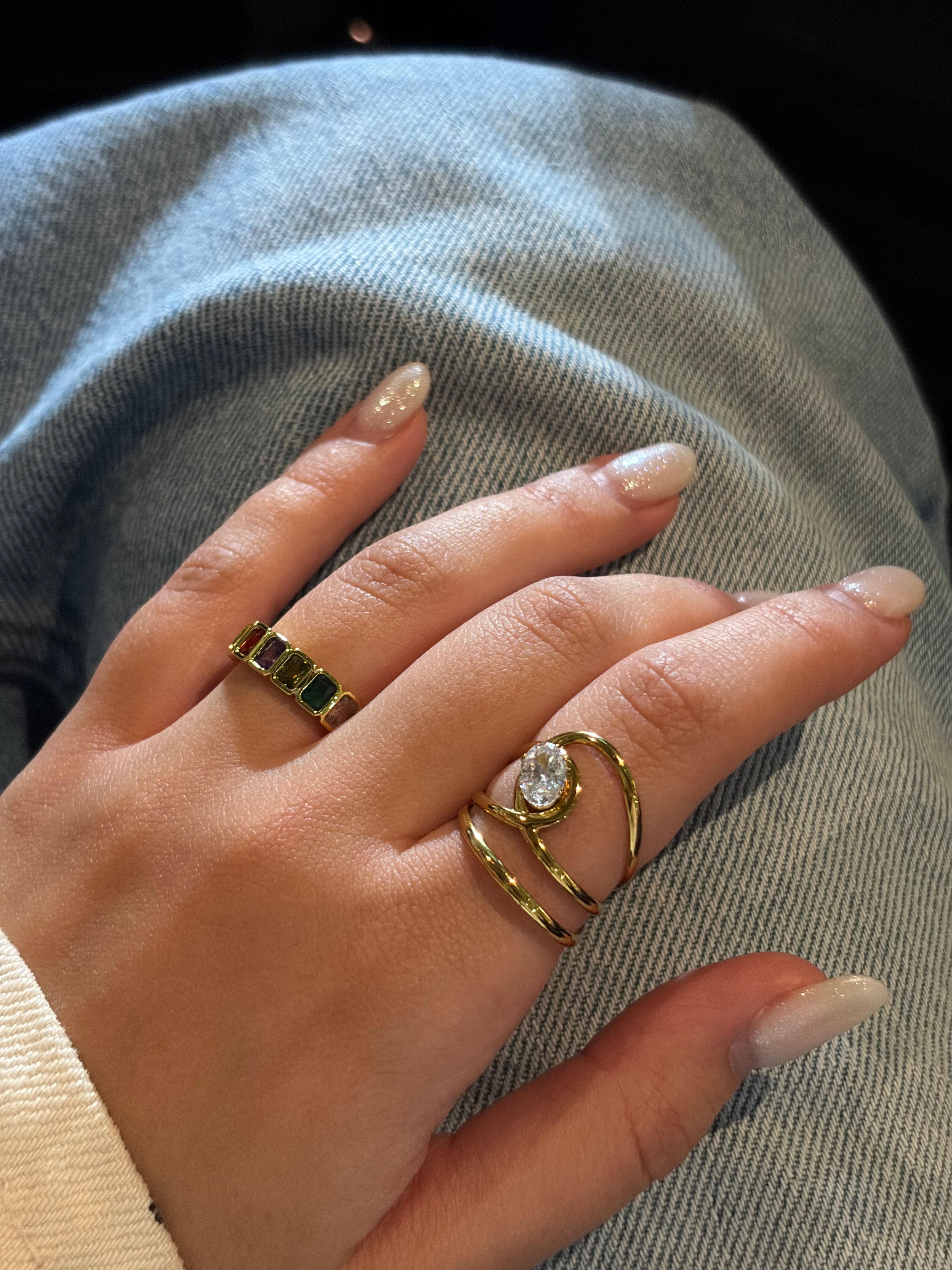 Anillo Elara